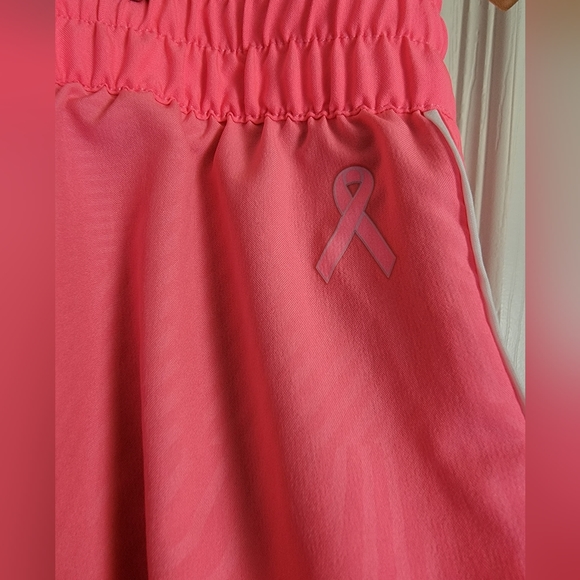 Under Armour Breast Cancer Shorts sz Medium - Picture 4 of 6